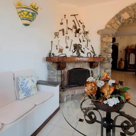 Villa Termini-sant'agata Sleeps 10 Pool Wifi Termini