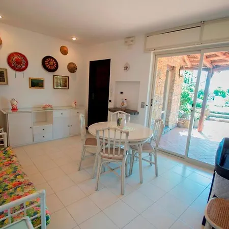 Termini-sant'agata Sleeps 10 Pool Wifi Villa