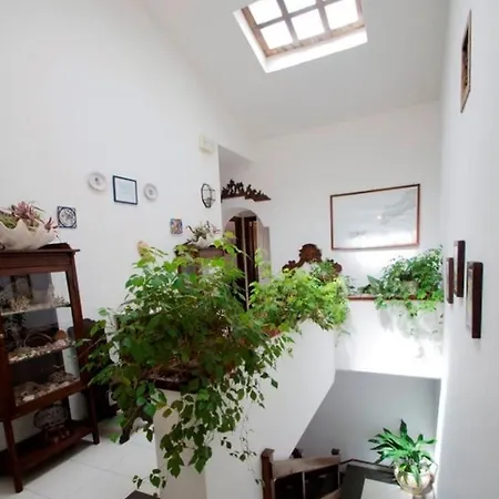 Termini-sant'agata Sleeps 10 Pool Wifi Villa